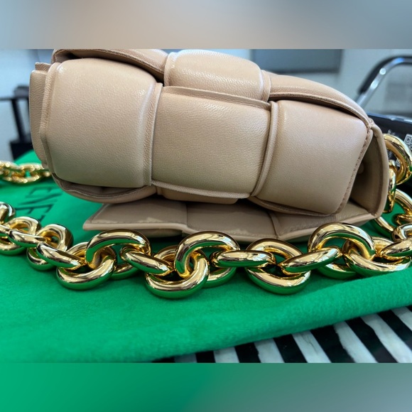 Authentic Brand New Bottega Veneta beige padded cassette Bag - Picture 9 of 13